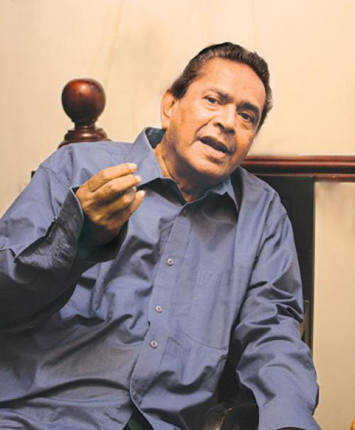 අපට ජීවිතය කියාදී මහා නළුවා යන්නටම ගියේය
