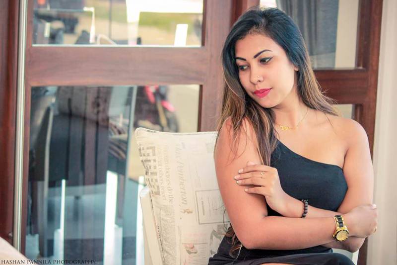 Jayani Alahapperuma Hot Black Dress Jayani Alahapperuma Hot Black Dress