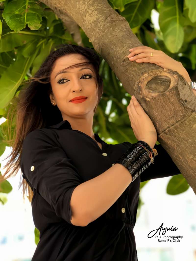 Anjula Rajapaksha Hot Photos Anjula Rajapaksha Hot Photos