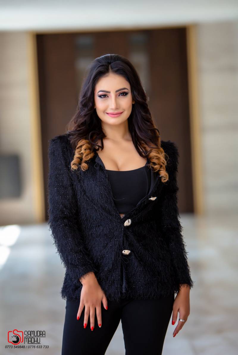 Teena Shanell In Black Teena Shanell In Black