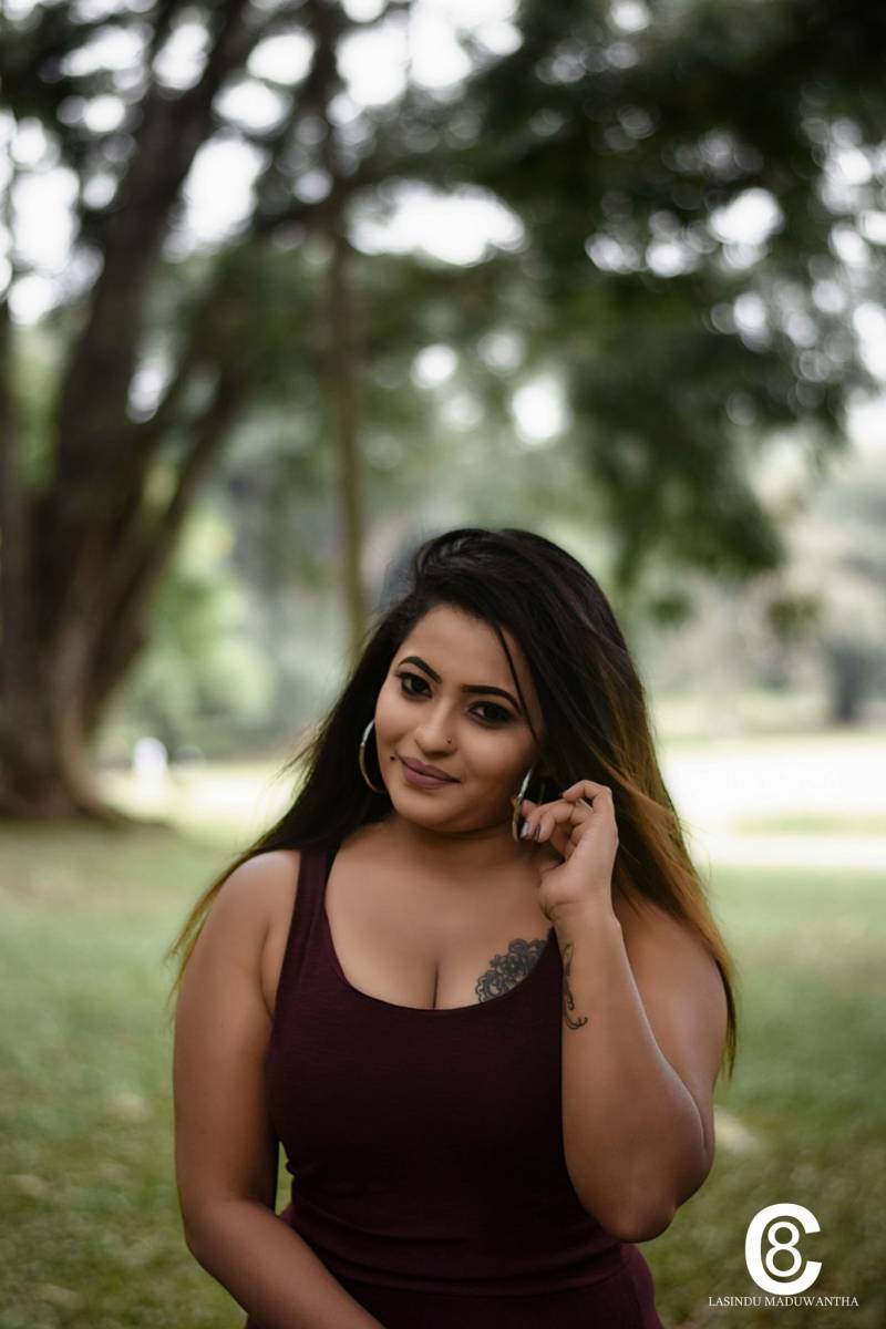 Ishu Perera Sexy Short Dress Ishu Perera Sexy Short Dress