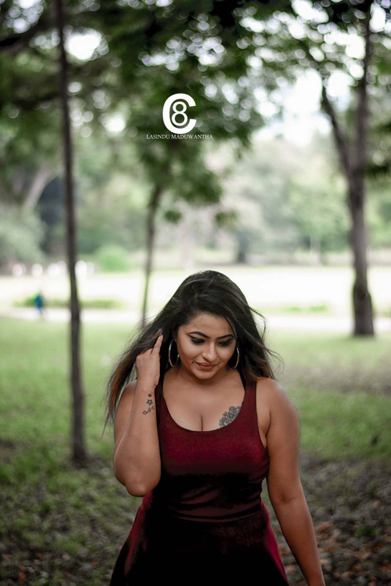 Ishu Perera Sexy Short Dress Ishu Perera Sexy Short Dress