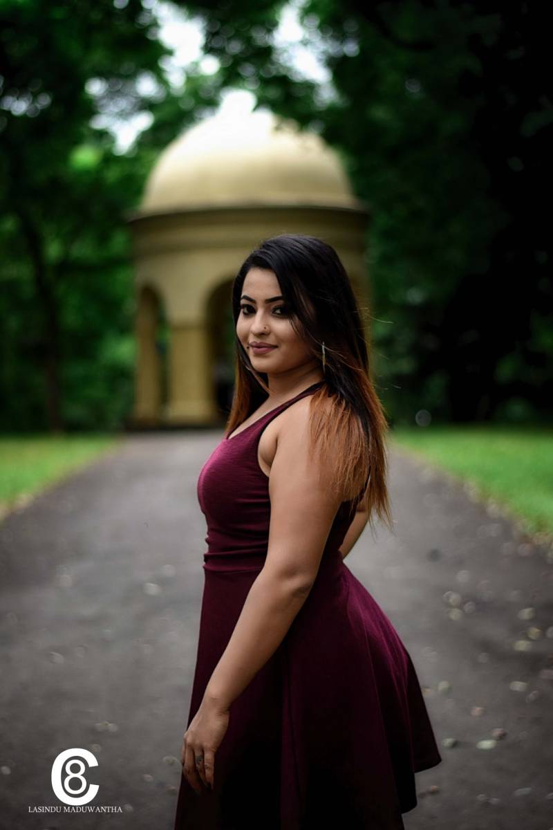 Ishu Perera Sexy Short Dress Ishu Perera Sexy Short Dress
