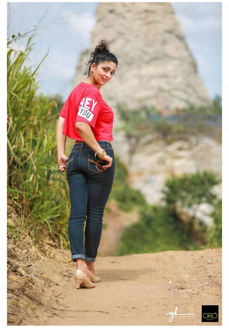 Thanuja Dilhani Pretty Clicks