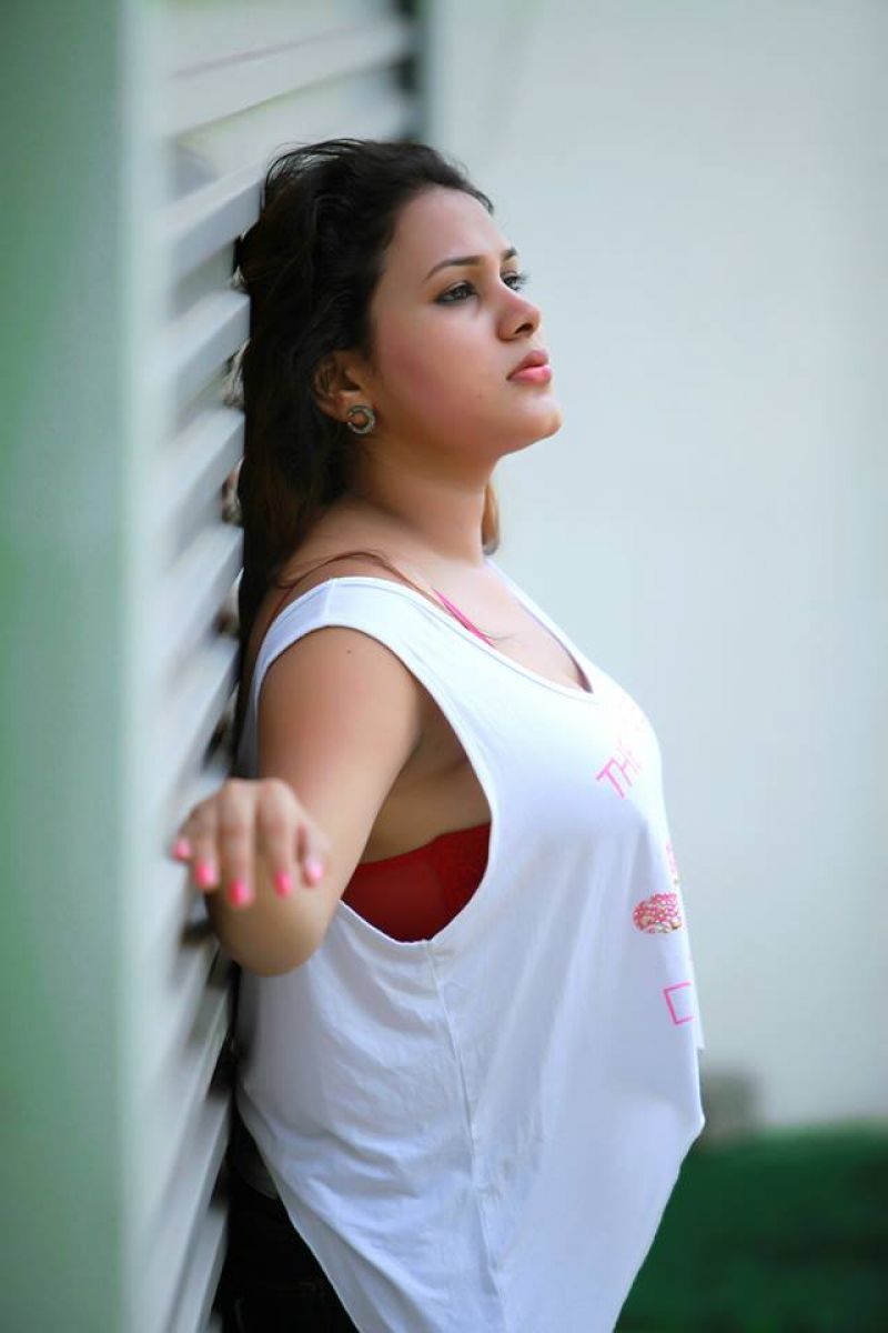 Shani Perera Hot Mix