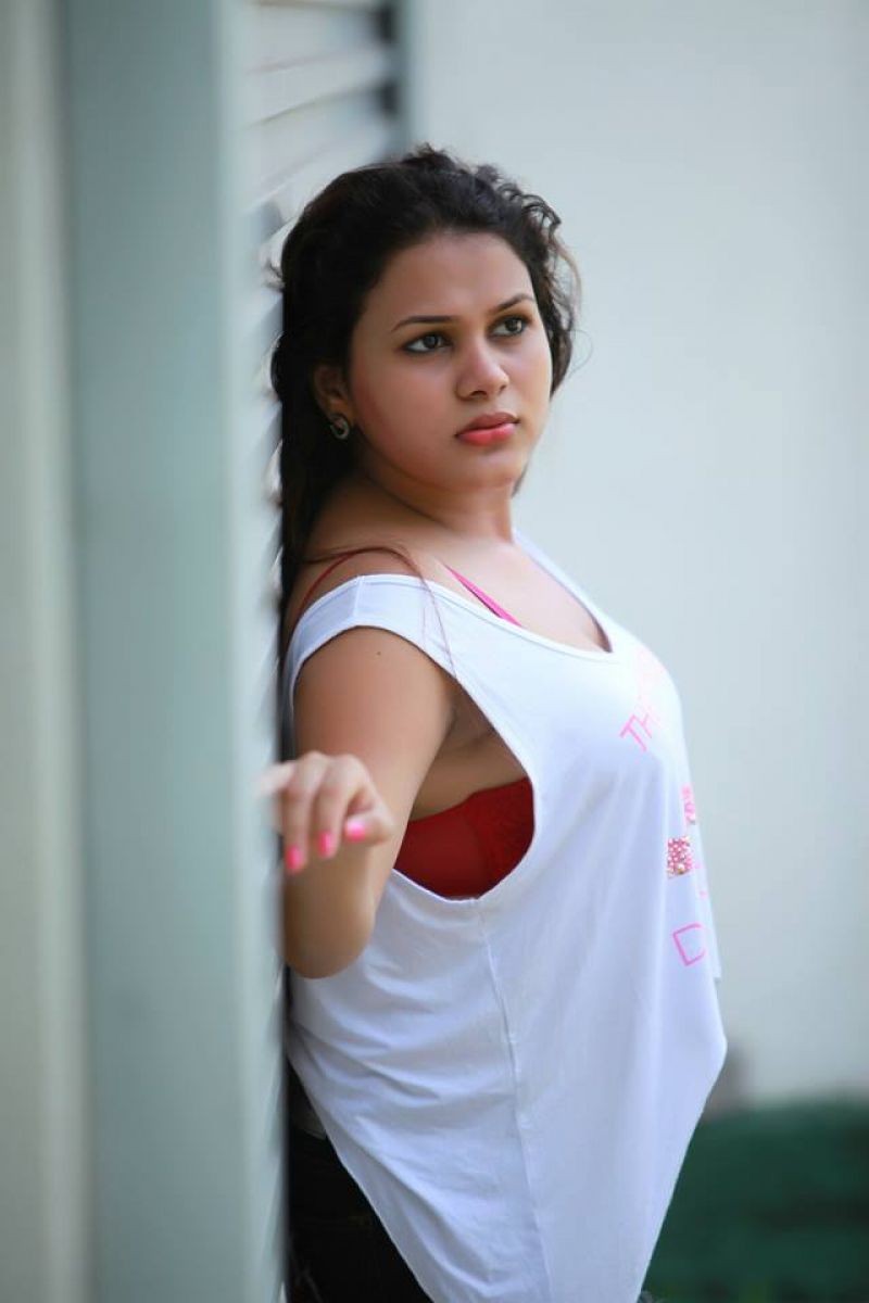 Shani Perera Hot Mix