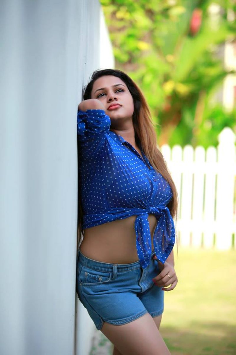 Shani Perera Hot Mix