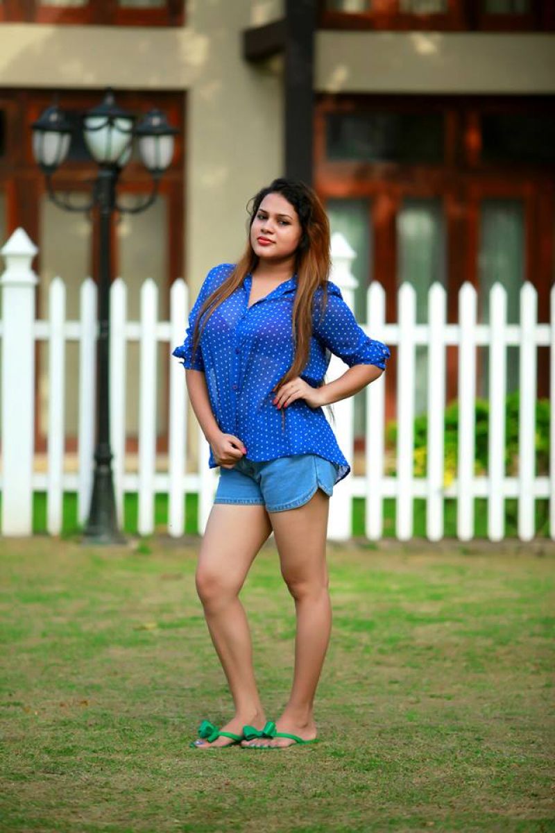 Shani Perera Hot Mix