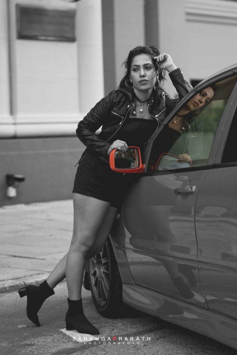Anushka Munasinghe Car Clicks Anushka Munasinghe Car Clicks