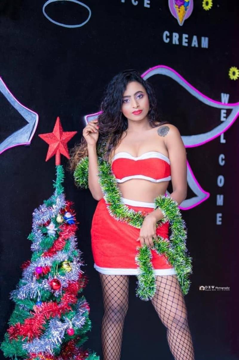 Hashini Madushani Xmas Clicks Hashini Madushani Xmas Clicks