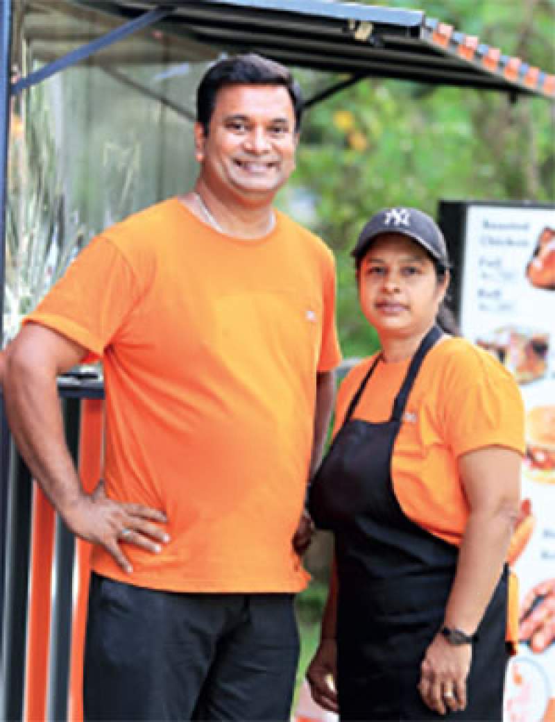 අදහස නොයෙල්ගේ ඩිසයින් ජය ශ‍්‍රී ලාගේ..