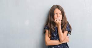 දිගින් දිගටම නියපොතු කෑම මානසික රෝගයක්ද?