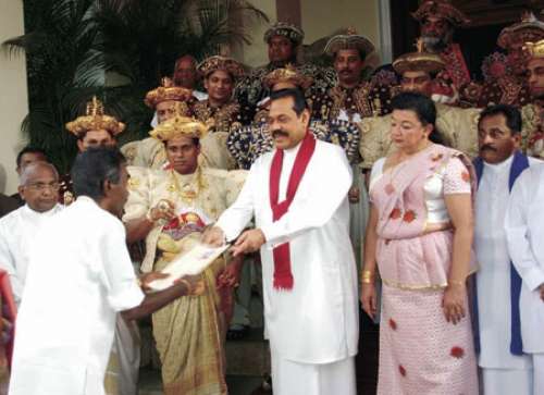 උඩරට පෙළපත් කිහිපයකට සීමා වූ නිළමේ ඇඳුම දැයටම දායාද කළ අපූරු මිනිසා